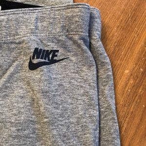 Nike gray leggings